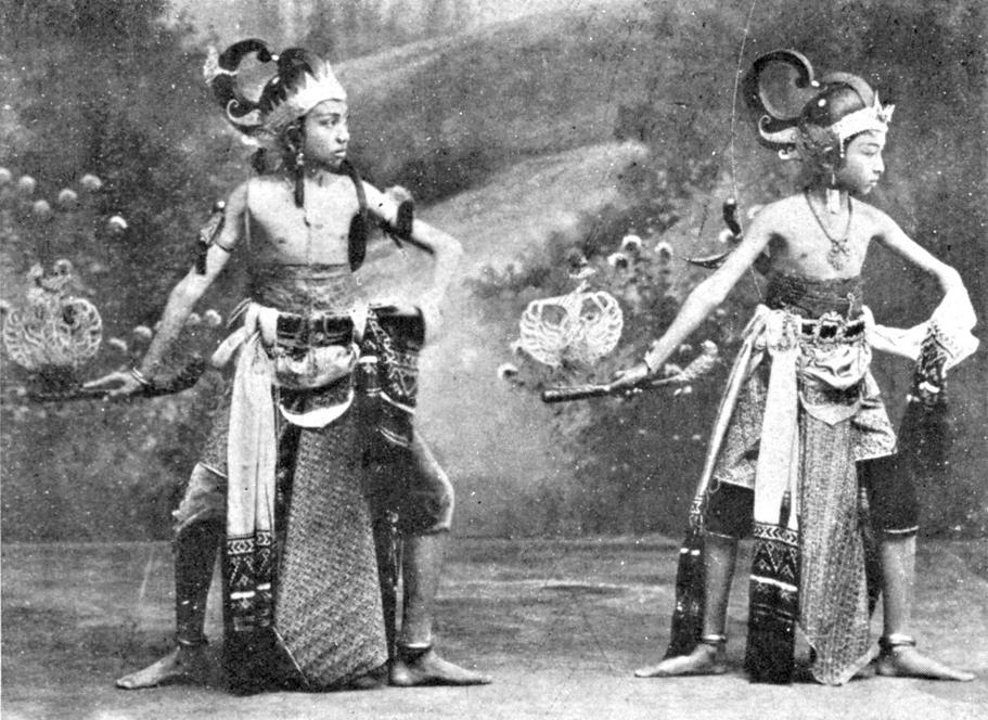 Wayang orang di Keraton Solo.