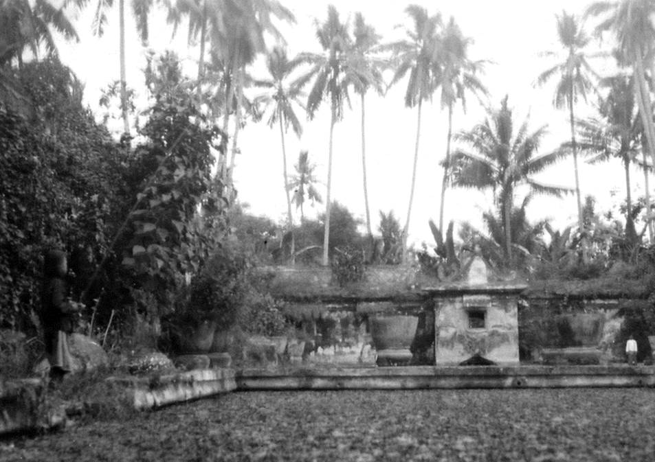 Sebuah pemandangan di dalam Istana Air (Diambil dari album pribadi penulis)